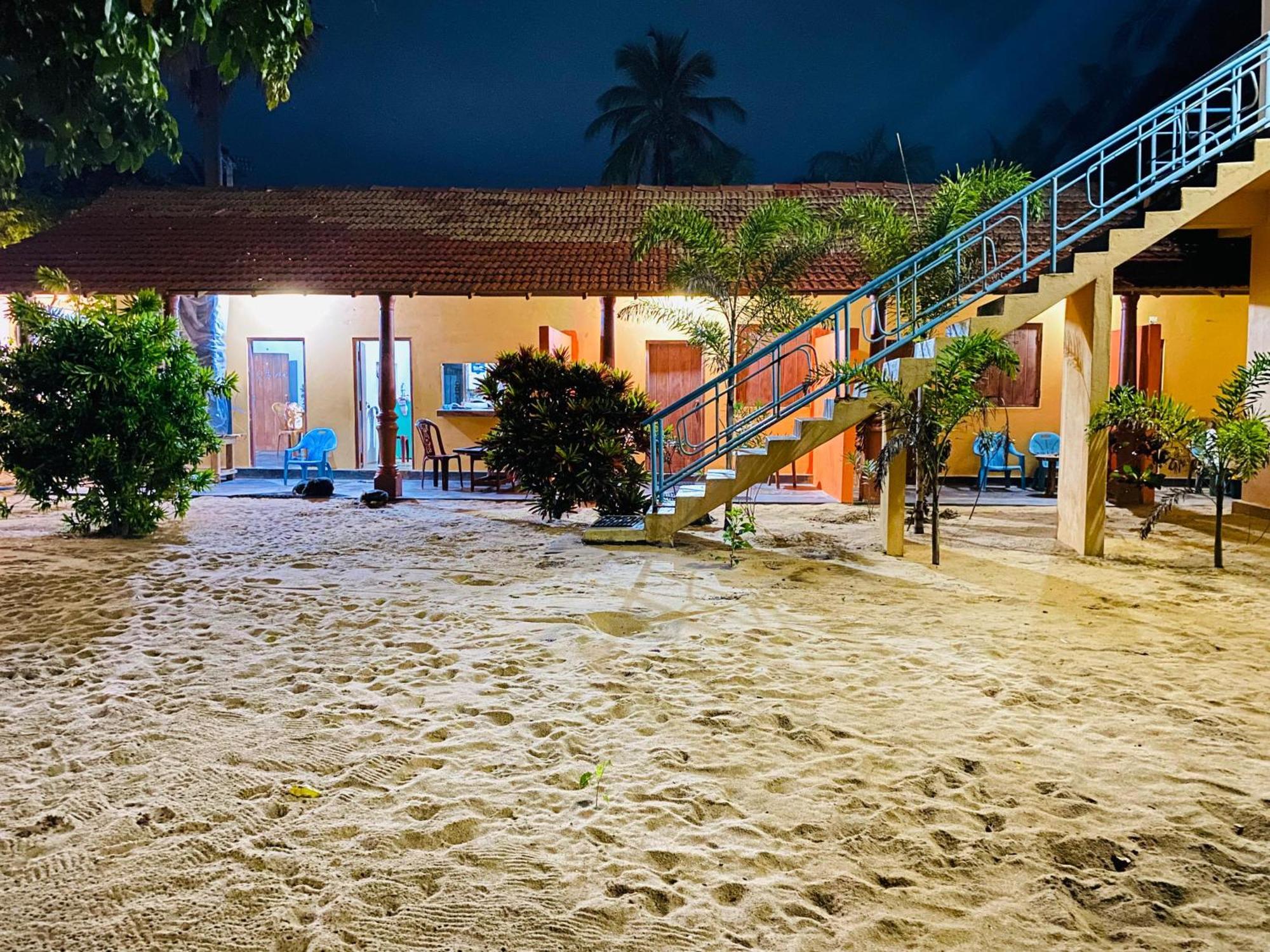 Dolphin Village Alankuda ภายนอก รูปภาพ